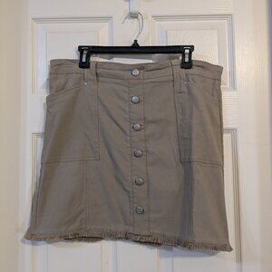 Attyre New York High-Waist Tan/Khaki Skirt Size 16 | Button Detail Career/Casual